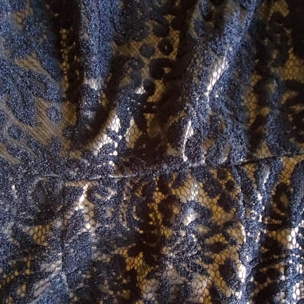 Dress - Picture 3 of 4